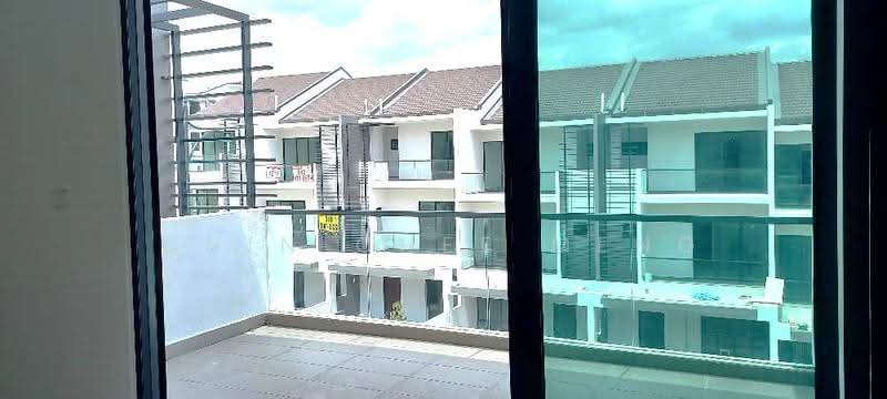 3-storey Terraced House for Sale in Batu 9 (Cheras) - Chin Chee Meng - Exterior - PropertyGuru.com.my