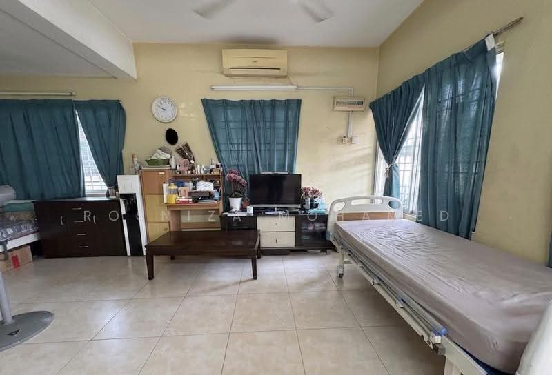 2-storey Terraced House for Sale in Taman Desa Alam (Shah Alam) - Rosniza Mohamed - Living Room - PropertyGuru.com.my