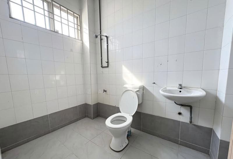 2-storey Terraced House for Sale in Taman Desa Alam (Shah Alam) - Rosniza Mohamed - Bathroom - PropertyGuru.com.my