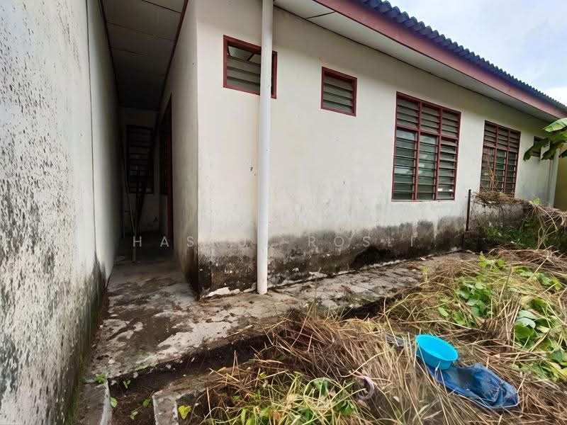 1-storey Terraced House for Sale in Taman Ria Mesra (Gurun) - Hasrul Rosli - Exterior - PropertyGuru.com.my