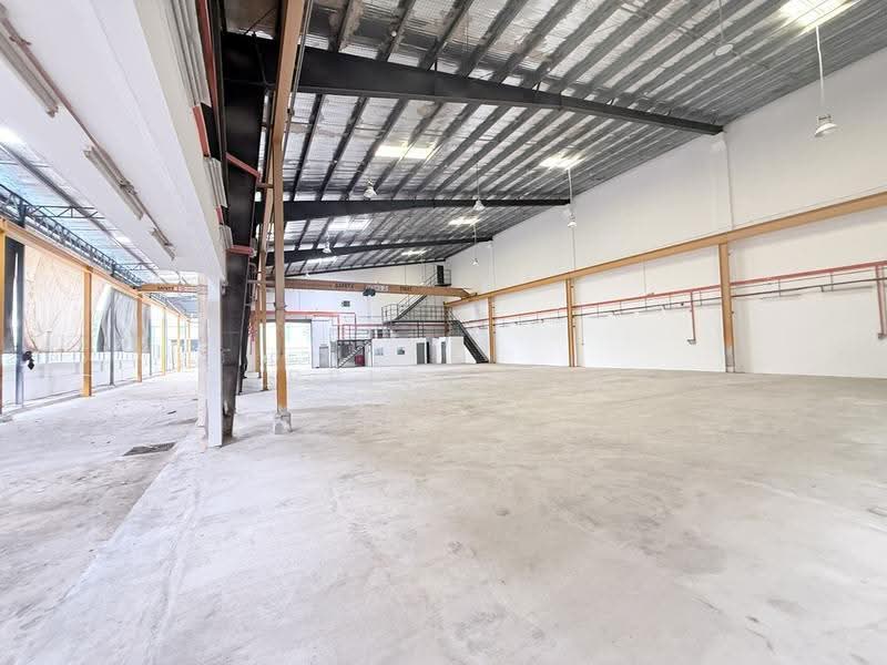 Factory for Rent in Taman Desa Cemerlang (Ulu Tiram) - Carrien Siow - Interior - PropertyGuru.com.my