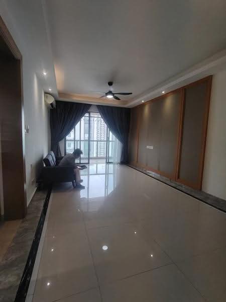 Kediaman Servis untuk Disewa di R&F Princess Cove Phase 1 - BK - Living Room - PropertyGuru.com.my