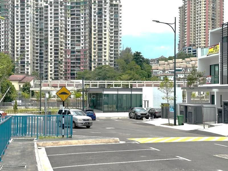 3-storey Terraced House for Sale in Batu 9 (Cheras) - Chin Chee Meng - Exterior - PropertyGuru.com.my