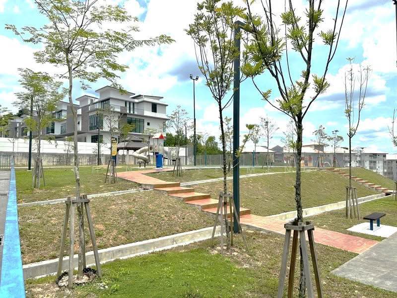 3-storey Terraced House for Sale in Batu 9 (Cheras) - Chin Chee Meng - Exterior - PropertyGuru.com.my