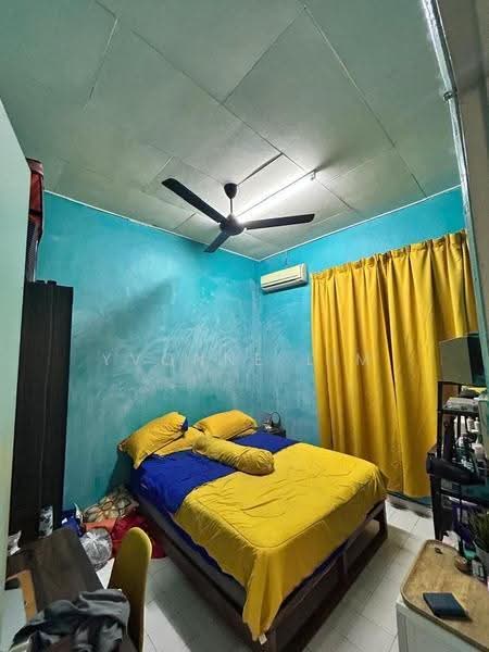 Rumah Teres 1-Tingkat untuk Dijual di Taman Anggerik (Tampoi) - Yvonne Lim - Bedroom - PropertyGuru.com.my