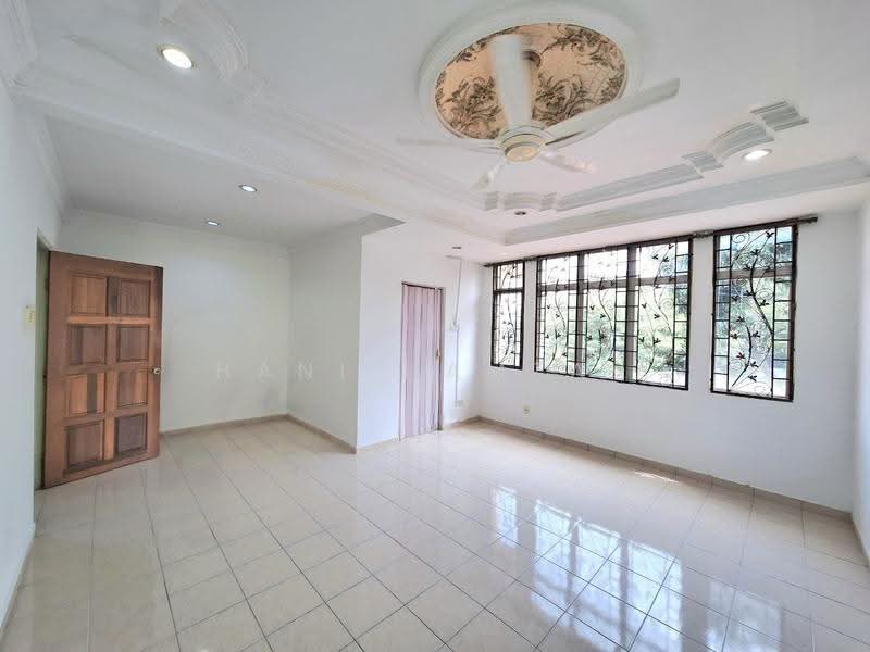 2-storey Terraced House for Sale in Ukay Bistari (Ulu Kelang) - Hani Hamzah - Living Room - PropertyGuru.com.my