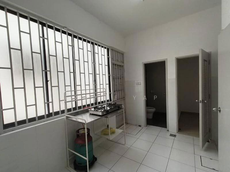 2-storey Terraced House for Rent in Setia Alam (Selangor) - Elaine Yap - Kitchen - PropertyGuru.com.my