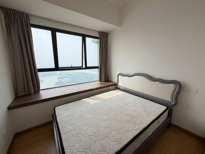Condominium for Sale at Royal Strand @ Country Garden Danga Bay - Yen Ma - Bedroom - PropertyGuru.com.my