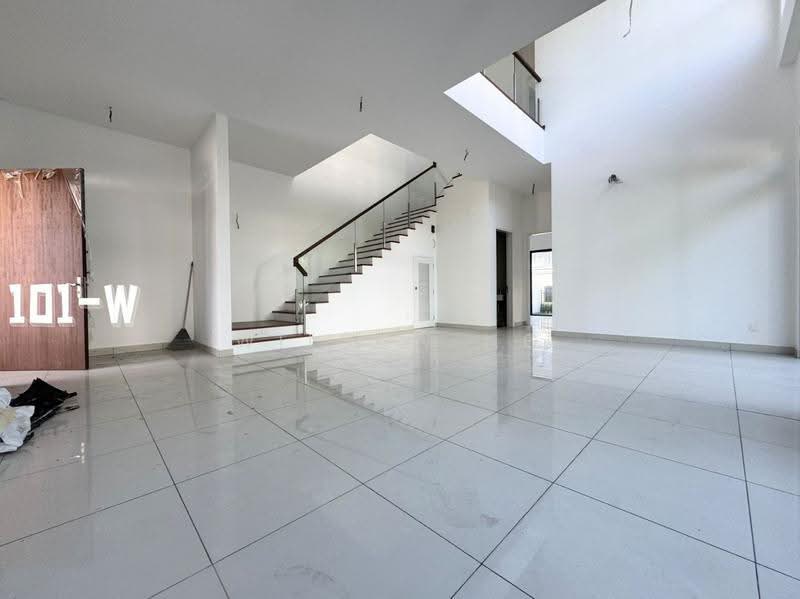 Semi-Detached House for Sale in Setia Alam (Selangor) - Wilson Ng - Living Room - PropertyGuru.com.my
