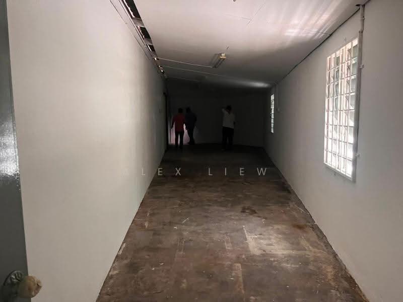 Factory for Rent in Balakong (Selangor) - Alex Liew - Corridor - PropertyGuru.com.my