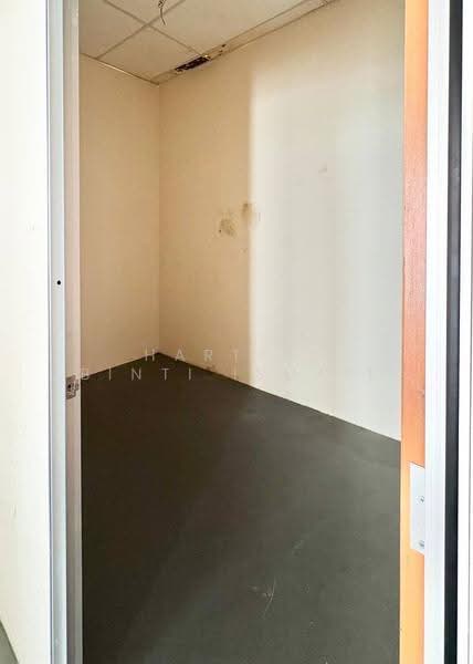 Shop / Office for Sale in Bukit Jelutong (Shah Alam) - Hartini Binti Ismail - PropertyGuru.com.my