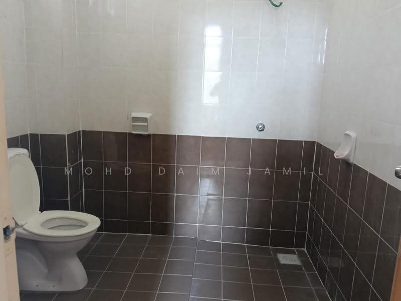 Pangsapuri untuk Dijual di Seri Bayu Resort - Mohd Daim Jamil - Bathroom - PropertyGuru.com.my