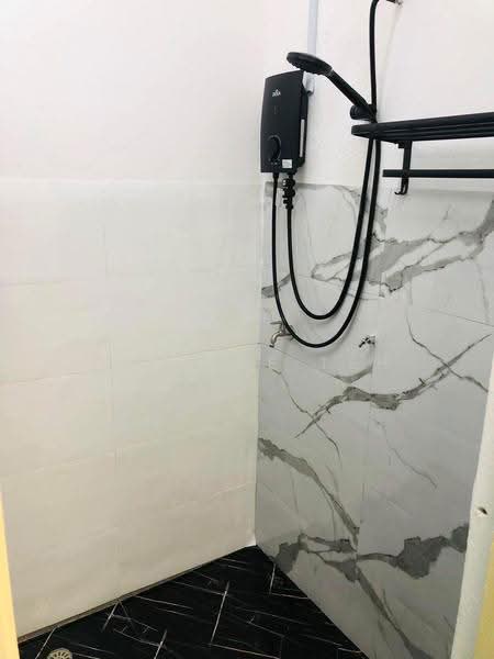 Flat for Rent at Pangsapuri Pelangi - Jasmine Teh - Bathroom - PropertyGuru.com.my