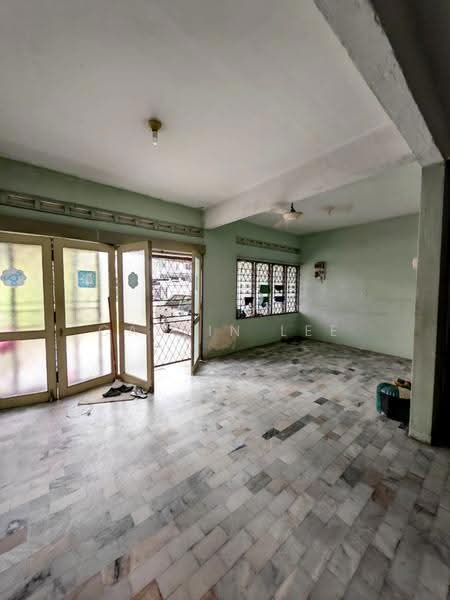 2-storey Terraced House for Sale in Taman Sri Bahagia (Johor Bahru) - Calvin Lee - Living Room - PropertyGuru.com.my