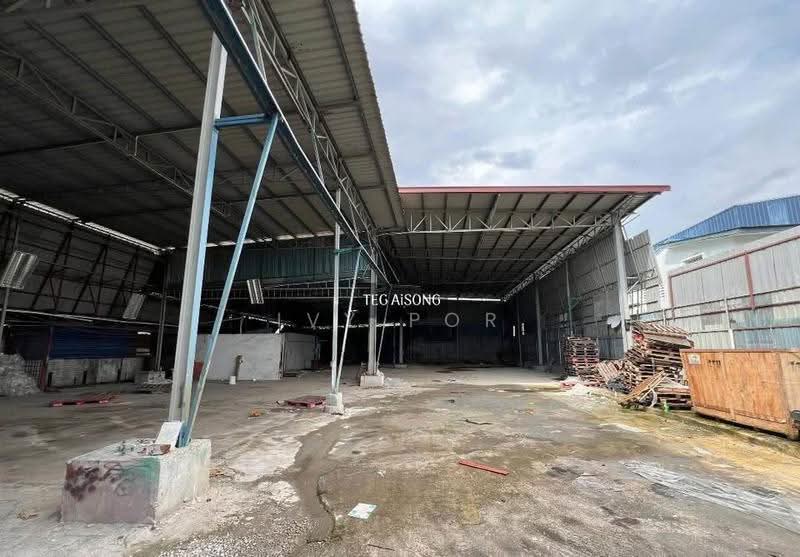 Warehouse for Rent in Shah Alam (Selangor) - Ivy Por - Exterior - PropertyGuru.com.my