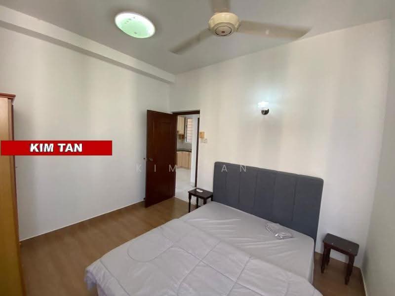 Condominium for Sale at Gurney Park Condominium - Kim Tan - Bedroom - PropertyGuru.com.my