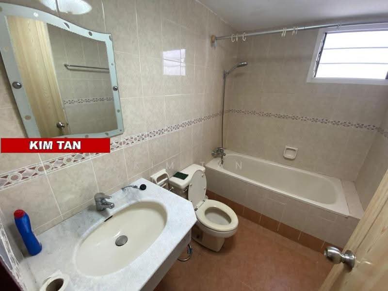 Condominium for Sale at Gurney Park Condominium - Kim Tan - Bathroom - PropertyGuru.com.my