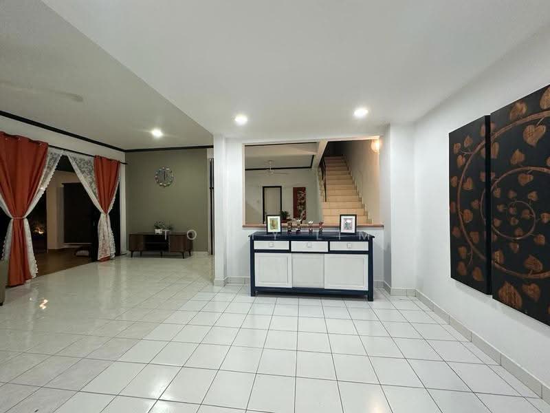 Rumah Berkembar untuk Dijual di Shah Alam (Selangor) - Tommy Lim - Living Room - PropertyGuru.com.my