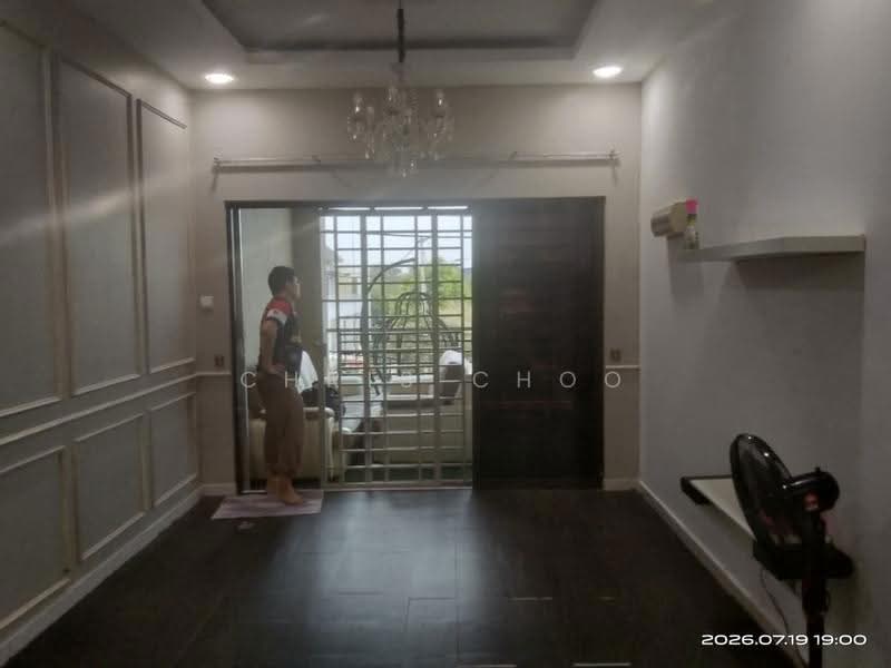 Rumah Bandar untuk Disewa di Bandar Tasik Kesuma (Beranang) - Chris Choo - Living Room - PropertyGuru.com.my