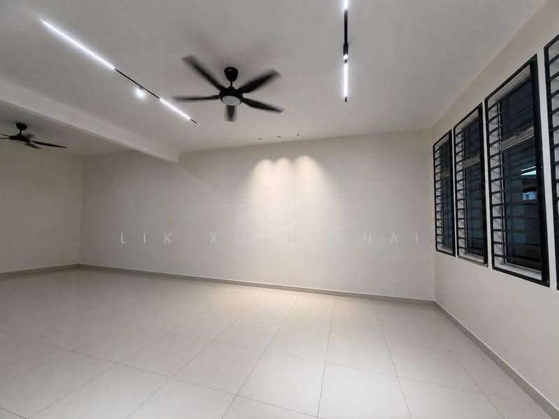 2-storey Terraced House for Sale in Bandar Putra Kulai (Kulai) - Lik Xuan Chai - Living Room - PropertyGuru.com.my