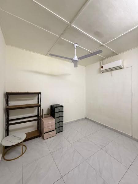 1-storey Terraced House for Rent in Bandar Kinrara Seksyen 3 (Bandar Kinrara) - Carlos Ng - Interior - PropertyGuru.com.my