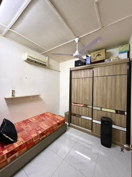 1-storey Terraced House for Rent in Bandar Kinrara Seksyen 3 (Bandar Kinrara) - Carlos Ng - Bedroom - PropertyGuru.com.my