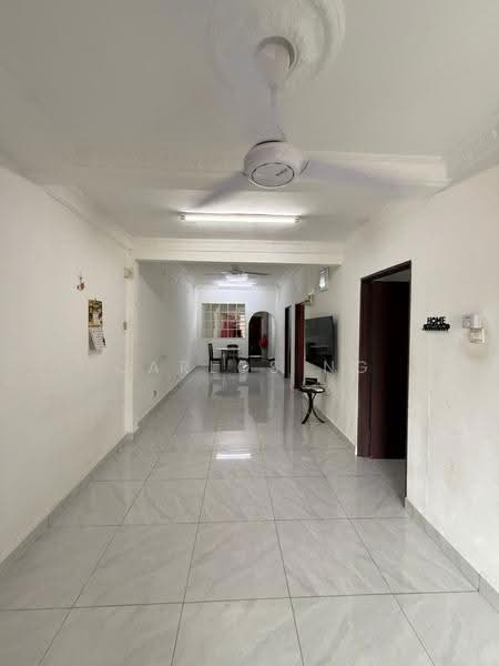 1-storey Terraced House for Rent in Bandar Kinrara Seksyen 3 (Bandar Kinrara) - Carlos Ng - Interior - PropertyGuru.com.my