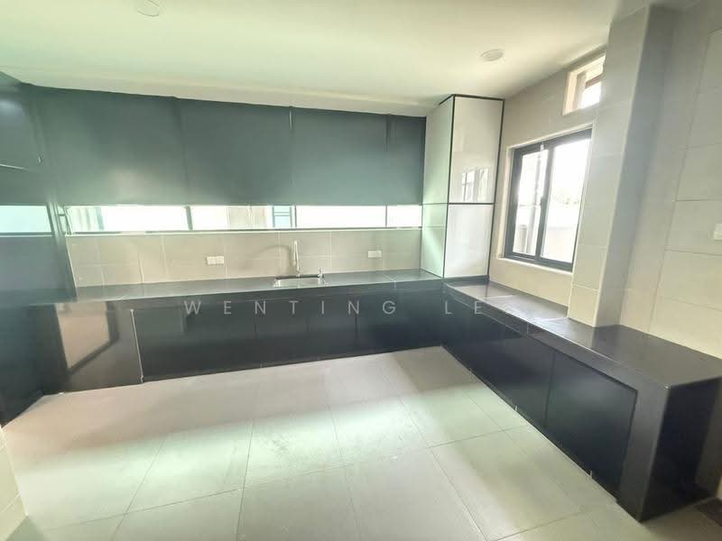 Semi-Detached House for Sale in Ulu Tiram (Johor) - Wenting Lee - Kitchen - PropertyGuru.com.my