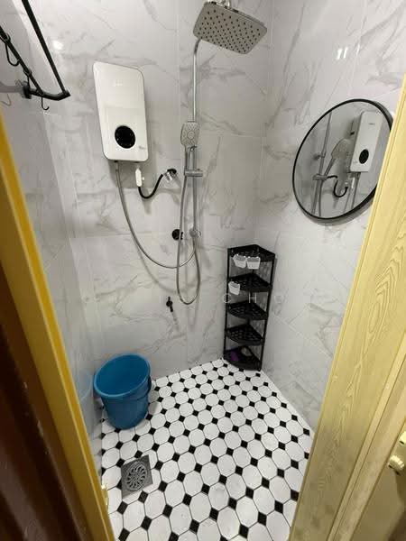 Rumah Flat untuk Disewa di Pangsapuri Berembang Indah - Chris Choo - Bathroom - PropertyGuru.com.my