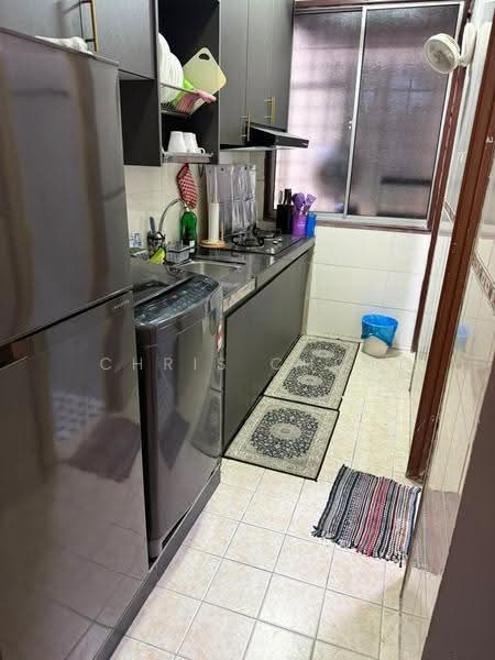 Rumah Flat untuk Disewa di Pangsapuri Berembang Indah - Chris Choo - Kitchen - PropertyGuru.com.my