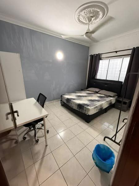 Rumah Flat untuk Disewa di Pangsapuri Berembang Indah - Chris Choo - Bedroom - PropertyGuru.com.my