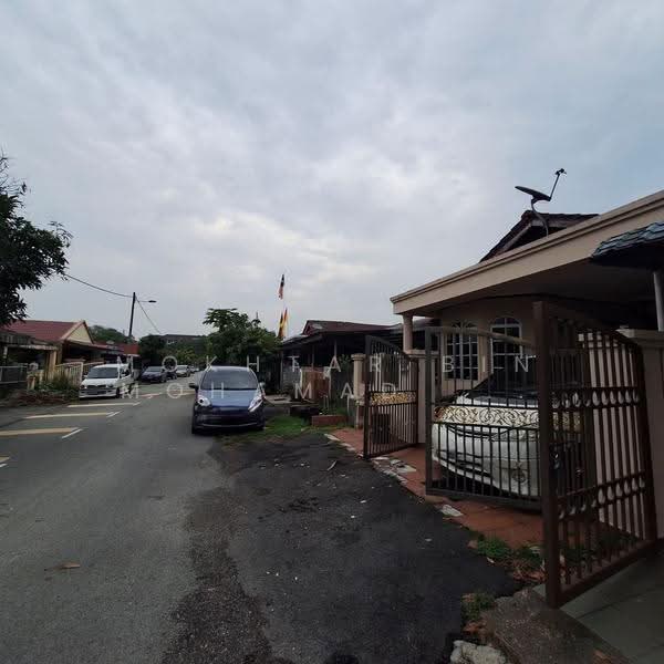 1-storey Terraced House for Sale in Bandar Kinrara (Selangor) - Mokhtar Bin Mohamad Akhir - Exterior - PropertyGuru.com.my