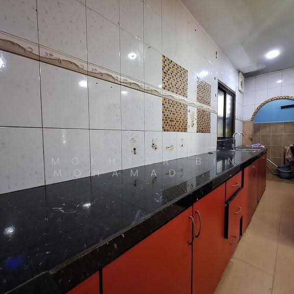 1-storey Terraced House for Sale in Bandar Kinrara (Selangor) - Mokhtar Bin Mohamad Akhir - Kitchen - PropertyGuru.com.my