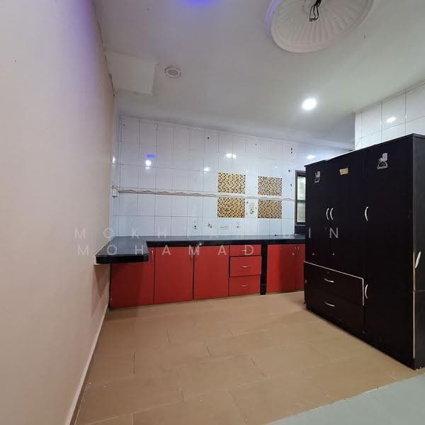 1-storey Terraced House for Sale in Bandar Kinrara (Selangor) - Mokhtar Bin Mohamad Akhir - Kitchen - PropertyGuru.com.my