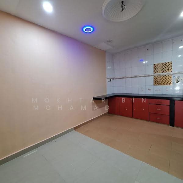 1-storey Terraced House for Sale in Bandar Kinrara (Selangor) - Mokhtar Bin Mohamad Akhir - Kitchen - PropertyGuru.com.my