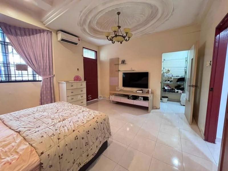 2-storey Terraced House for Sale in Taman Pulai Utama (Skudai) - Jason Sim - Bedroom - PropertyGuru.com.my