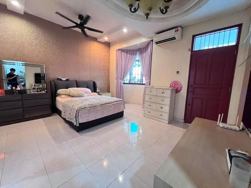 2-storey Terraced House for Sale in Taman Pulai Utama (Skudai) - Jason Sim - Bedroom - PropertyGuru.com.my