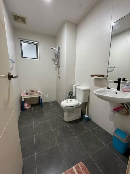 Kondominium untuk Dijual di Aston Kiara 3 - Damien Lee - Bathroom - PropertyGuru.com.my