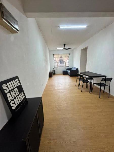 Rumah Flat untuk Disewa di Apartment Sri Pulai Perdana 9/8 - Janice Yong - Living Room - PropertyGuru.com.my