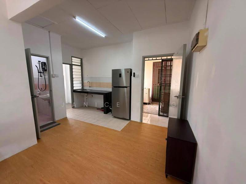 Rumah Flat untuk Disewa di Apartment Sri Pulai Perdana 9/8 - Janice Yong - Kitchen - PropertyGuru.com.my