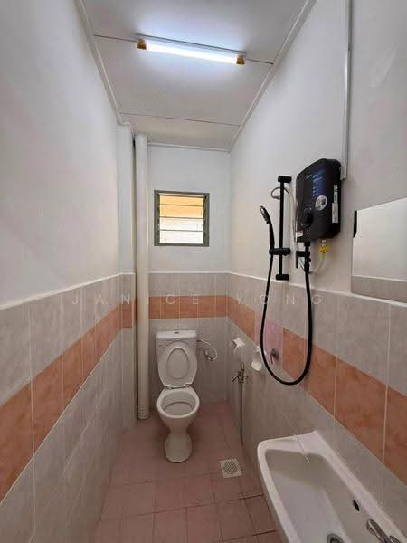 Rumah Flat untuk Disewa di Apartment Sri Pulai Perdana 9/8 - Janice Yong - Bathroom - PropertyGuru.com.my