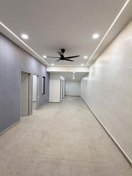 1-storey Terraced House for Sale in Taman Ungku Tun Aminah (Skudai) - Calvin Lee - Corridor - PropertyGuru.com.my