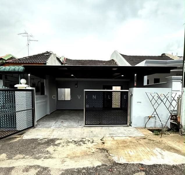 1-storey Terraced House for Sale in Taman Ungku Tun Aminah (Skudai) - Calvin Lee - Exterior - PropertyGuru.com.my