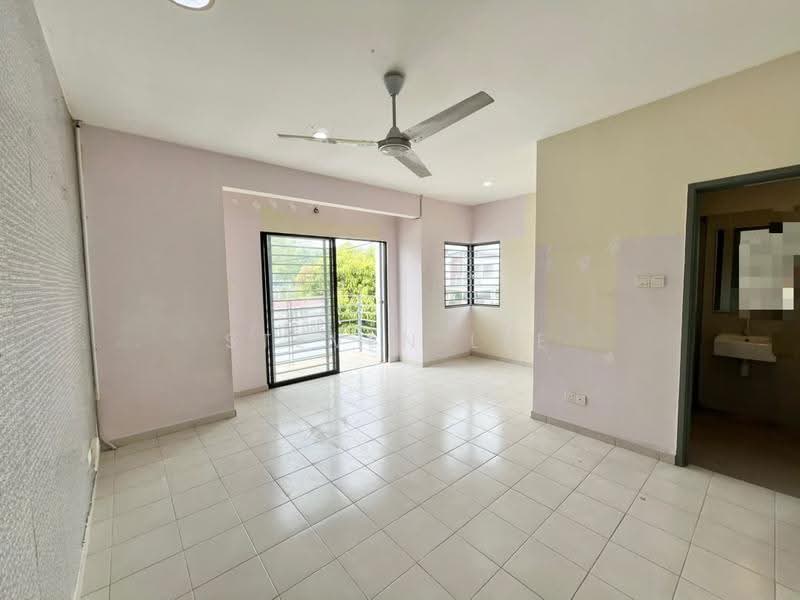 Rumah Teres 2-Tingkat untuk Dijual di Bandar Tasik Puteri (Rawang) - Steven Lee - Living Room - PropertyGuru.com.my