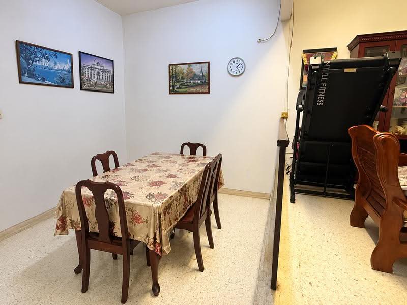 2-storey Terraced House for Sale in SS2 (Petaling Jaya) - Yin Yee - Dining Room - PropertyGuru.com.my