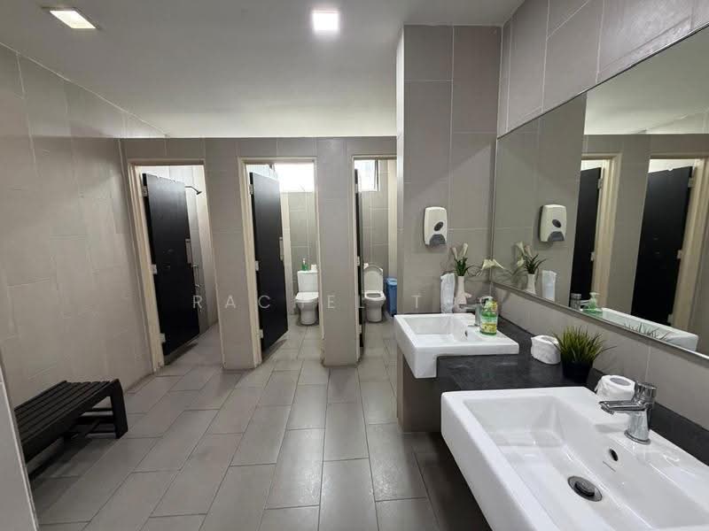 Office for Rent in Seksyen 22 (Shah Alam) - Rachel Too - Bathroom - PropertyGuru.com.my