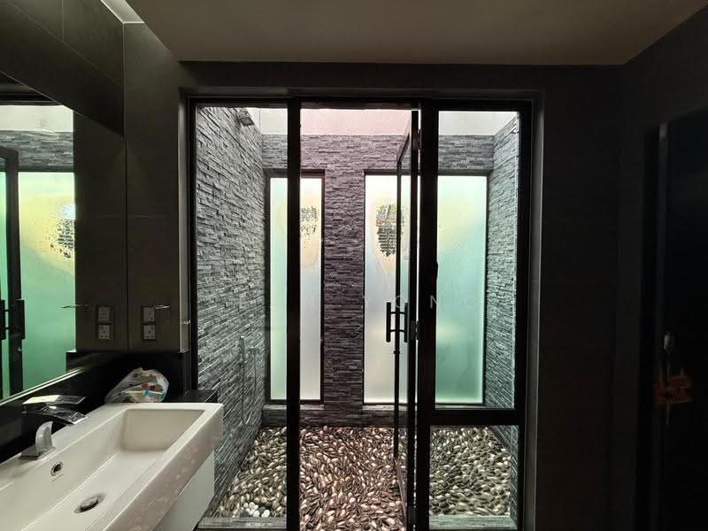 3-storey Terraced House for Sale in Prima Selayang (Selayang) - Sean Yong - Bathroom - PropertyGuru.com.my