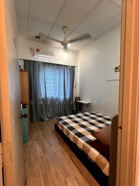 2-storey Terraced House for Sale in Taman Setia Indah (Tebrau) - Calvin Lee - Bedroom - PropertyGuru.com.my