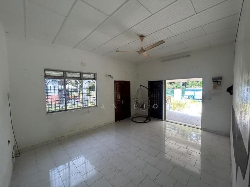 Bungalow House for Sale in Kampung Cegar Tambahan (Bidor) - Vivian Liong - PropertyGuru.com.my