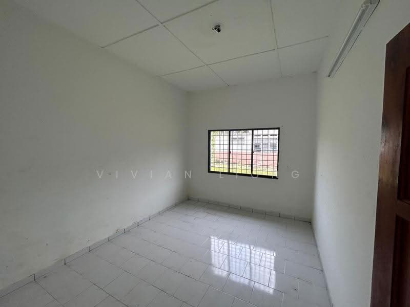 Bungalow House for Sale in Kampung Cegar Tambahan (Bidor) - Vivian Liong - PropertyGuru.com.my